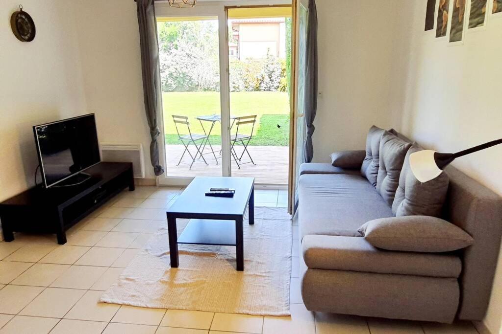 Apartment Avec Terrasse Et Jardin Au Calme Proche Bus Metro *