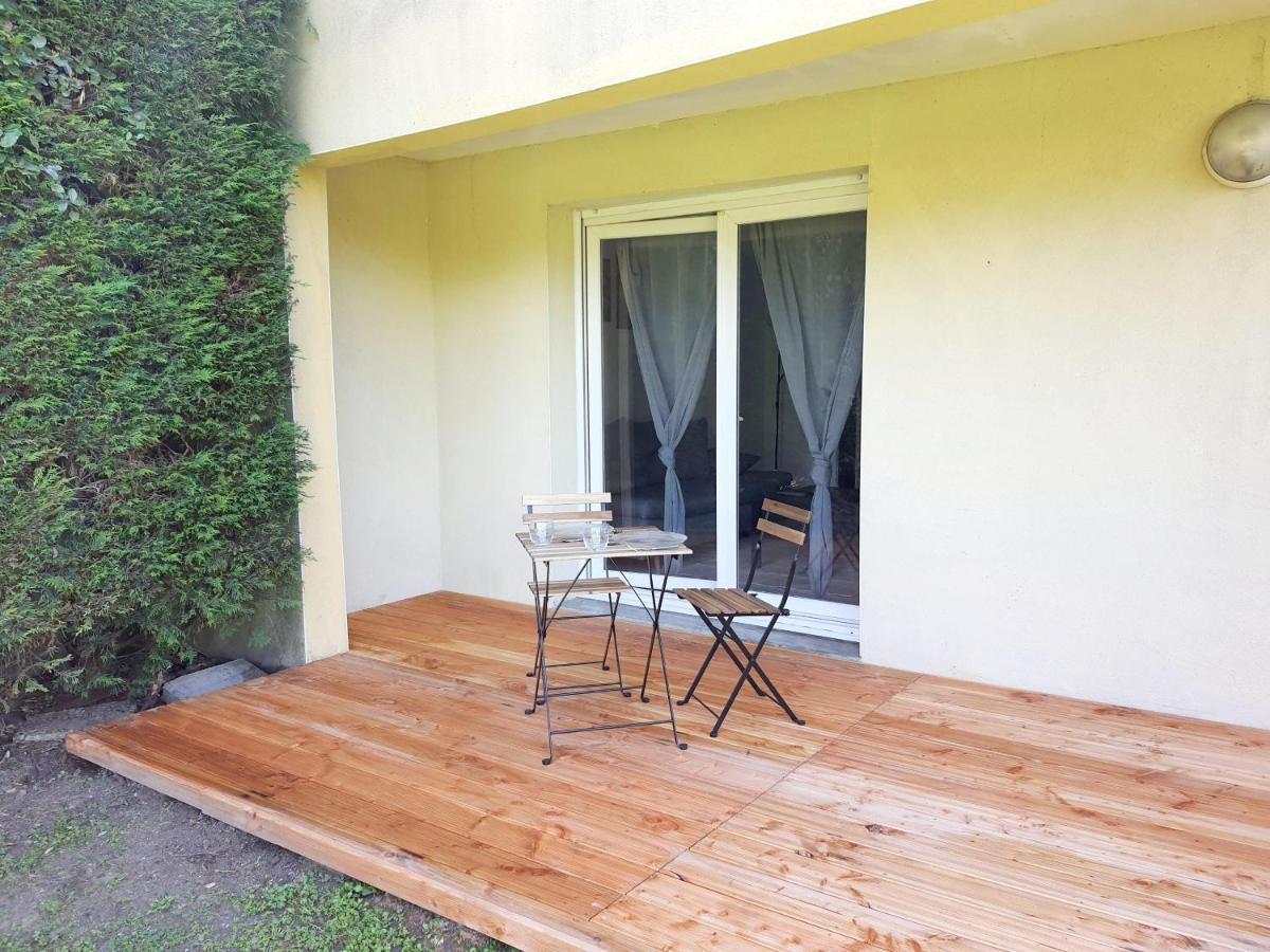 Appartement Avec Terrasse Et Jardin Au Calme Proche Bus Metro